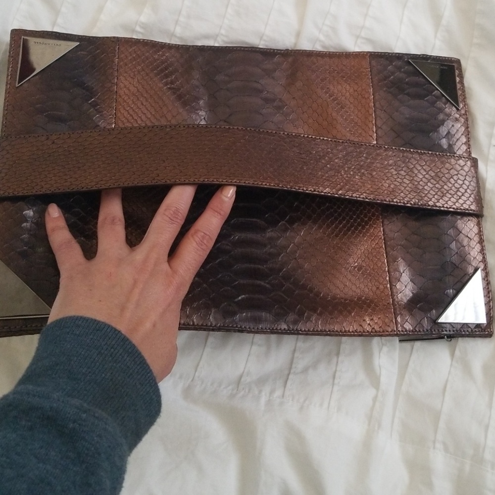 Devi Kroell Python clutch - Picture 3 of 4